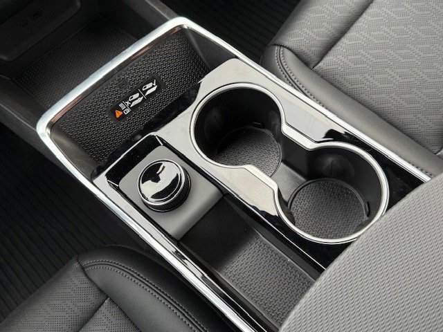 New 2026 Chevrolet Equinox LT w/ Convenience Package II image 24