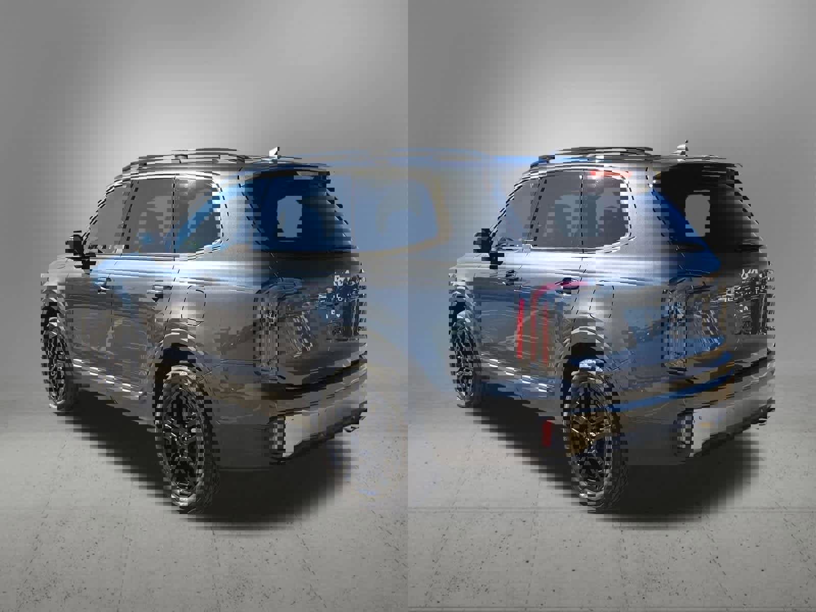 Used 2023 Kia Telluride EX X-Line image 4