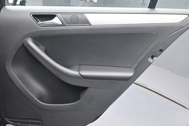 Used 2018 Volkswagen Jetta SE FWD image 24