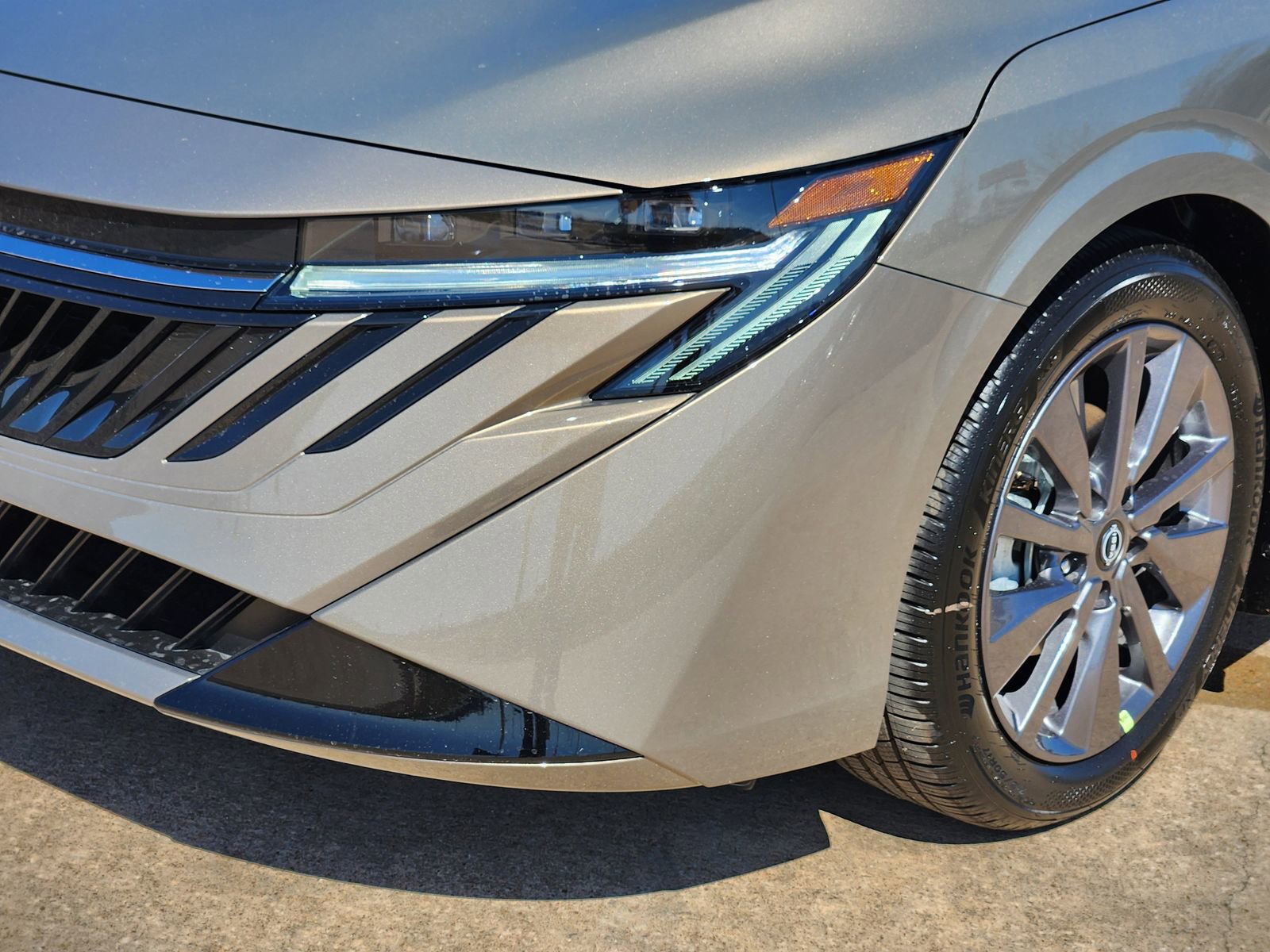 New 2026 Nissan Sentra SL w/ Floor Mat Package FWD image 9