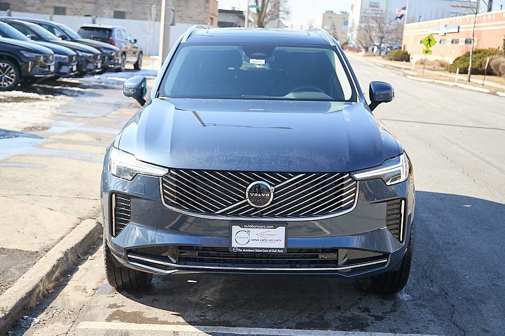 New 2026 Volvo XC90 B5 Plus w/ Protection Package image 5