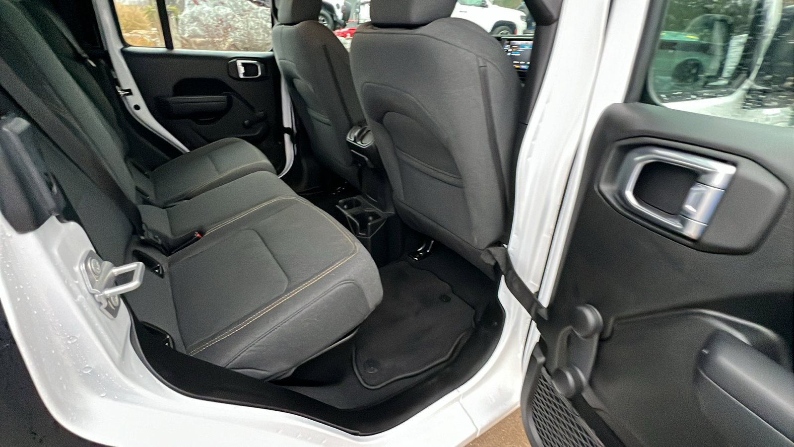 Used 2024 Jeep Gladiator Sport image 21