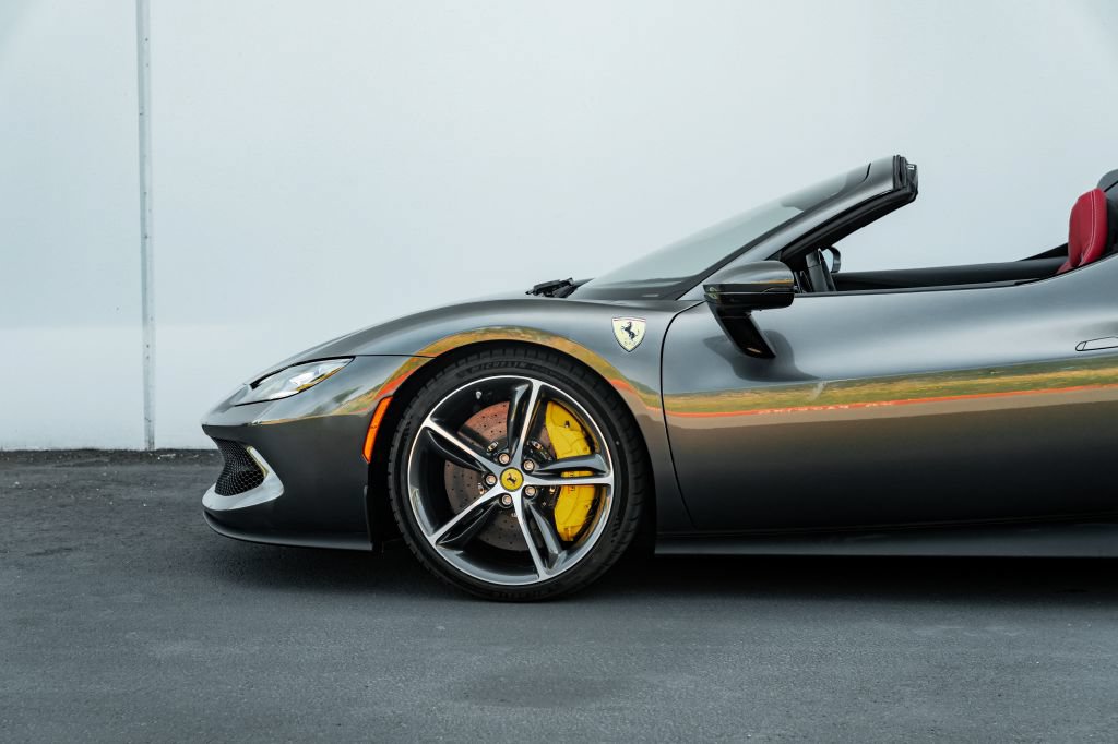 Used 2023 Ferrari 296 GTS RWD image 6