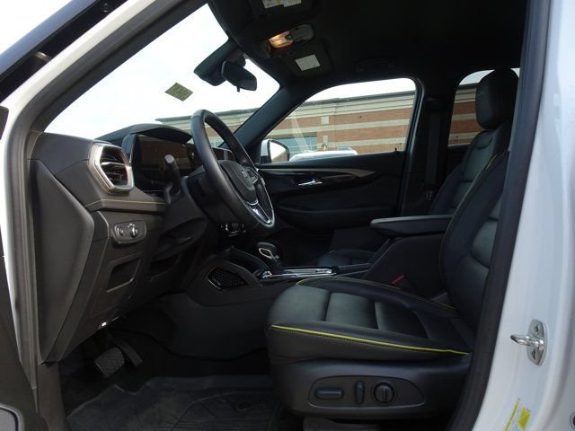 Used 2024 Chevrolet TrailBlazer ACTIV w/ Driver Confidence Package FWD image 9