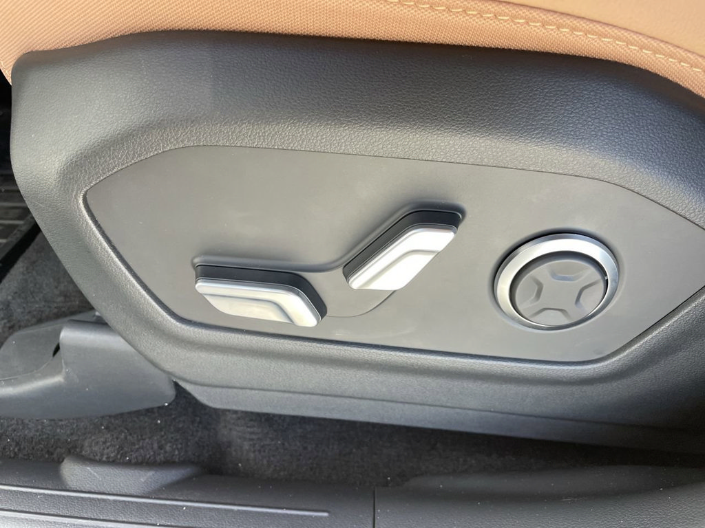 New 2026 Hyundai Santa Fe Limited FWD image 25