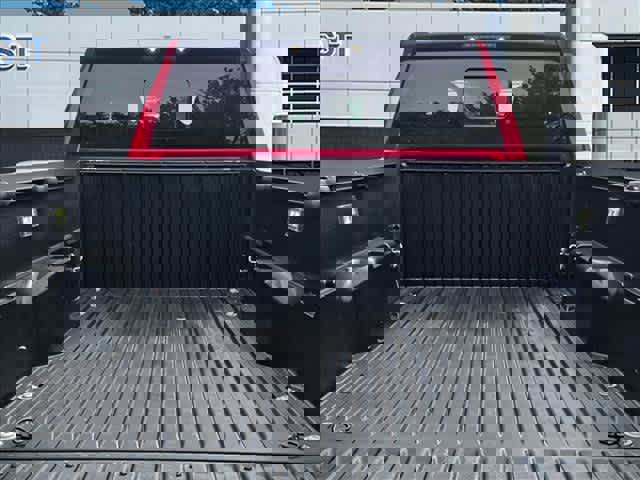 Used 2024 Toyota Tacoma SR5 AWD/4WD image 9