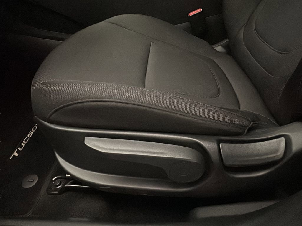 Certified 2025 Hyundai Tucson SE image 10