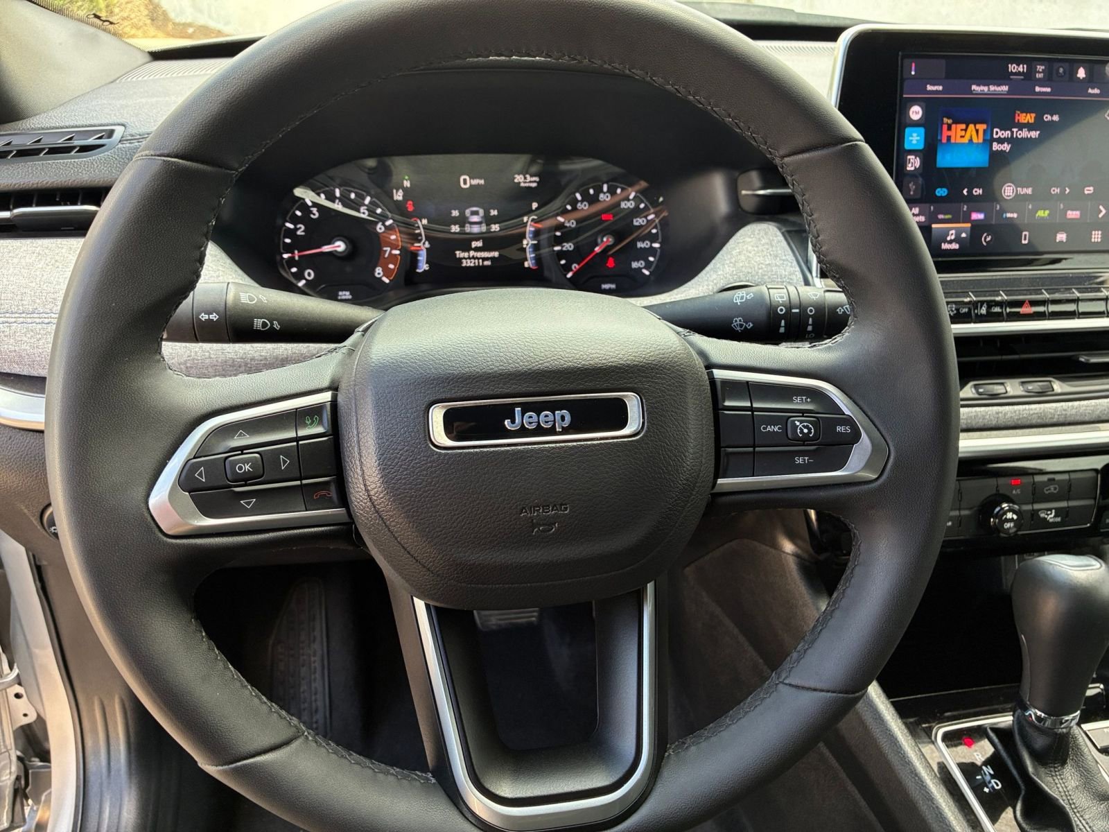 Used 2025 Jeep Compass Latitude AWD/4WD image 27