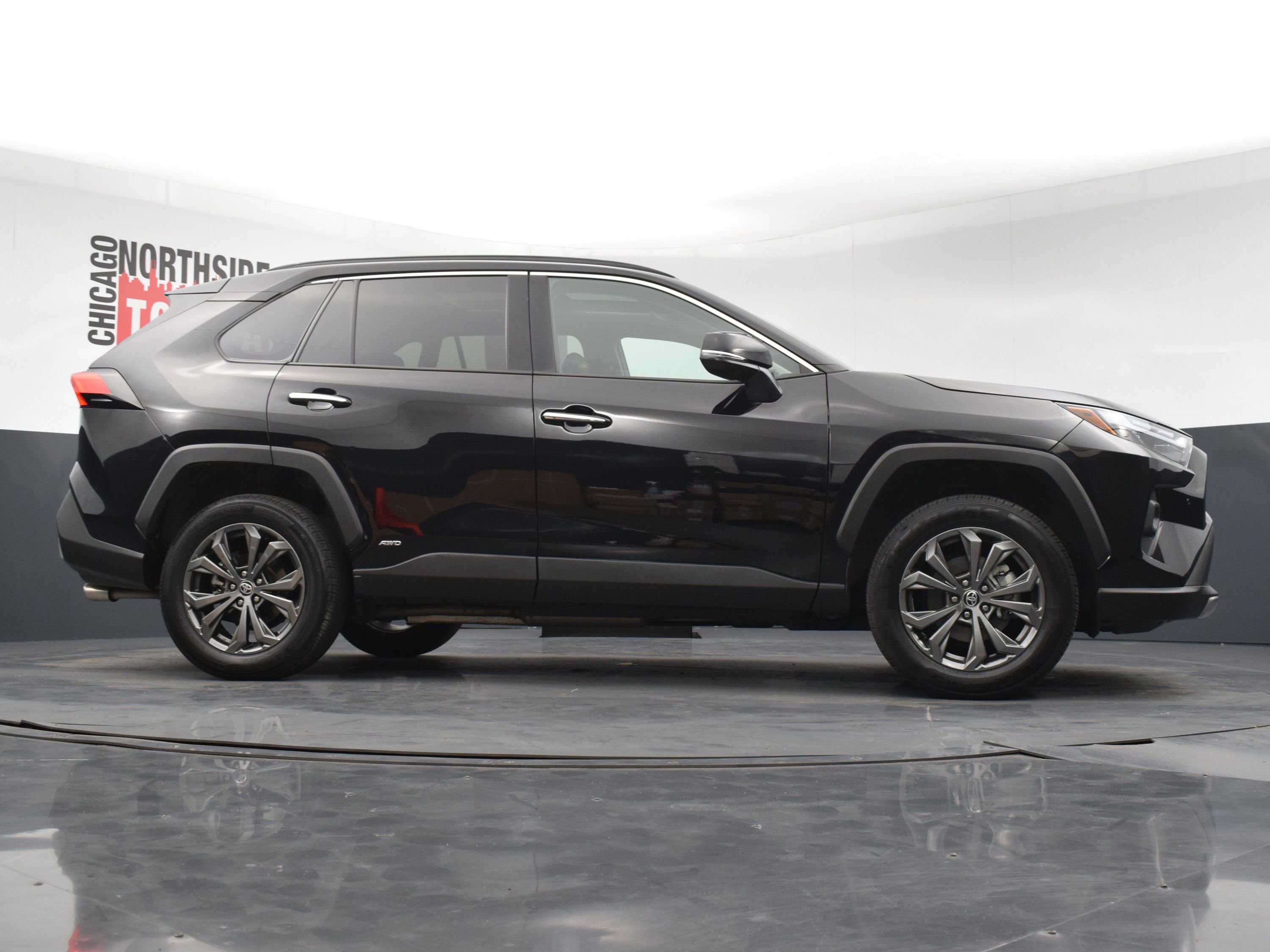 Used 2024 Toyota RAV4 Limited w/ Advanced Technology Package AWD/4WD image 37