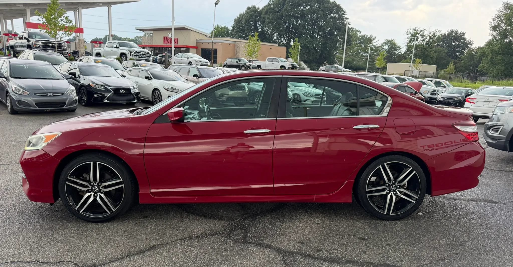 Used 2017 Honda Accord Sport Special Edition image 2