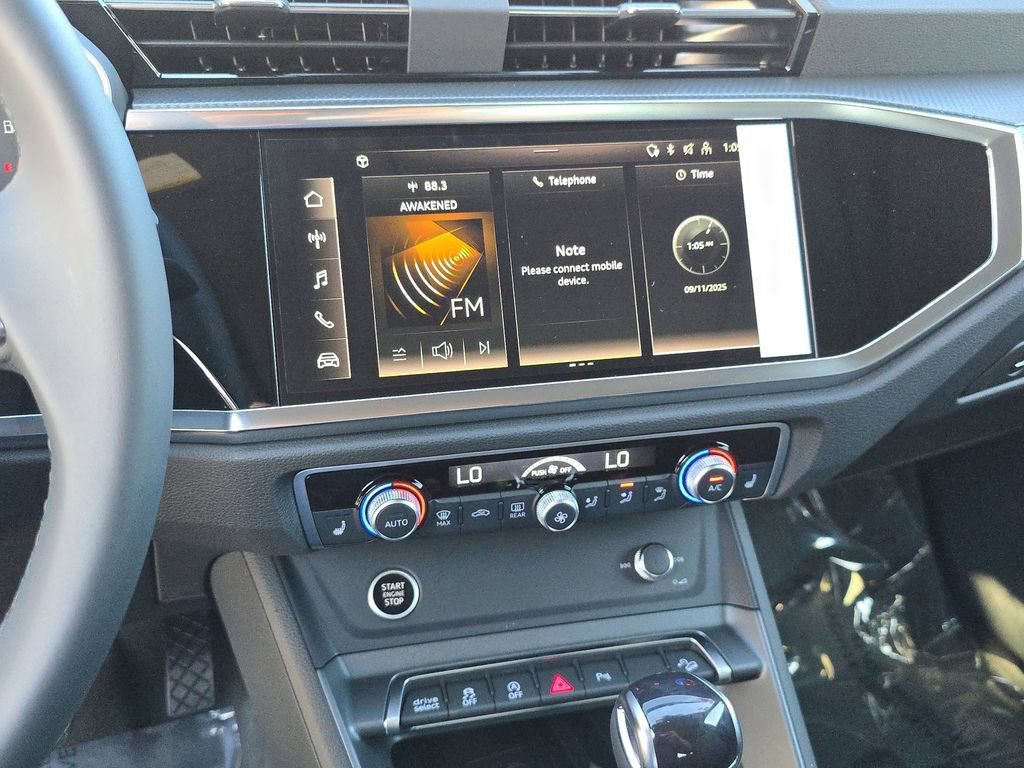 Certified 2025 Audi Q3 2.0T Premium w/ Convenience Package image 23