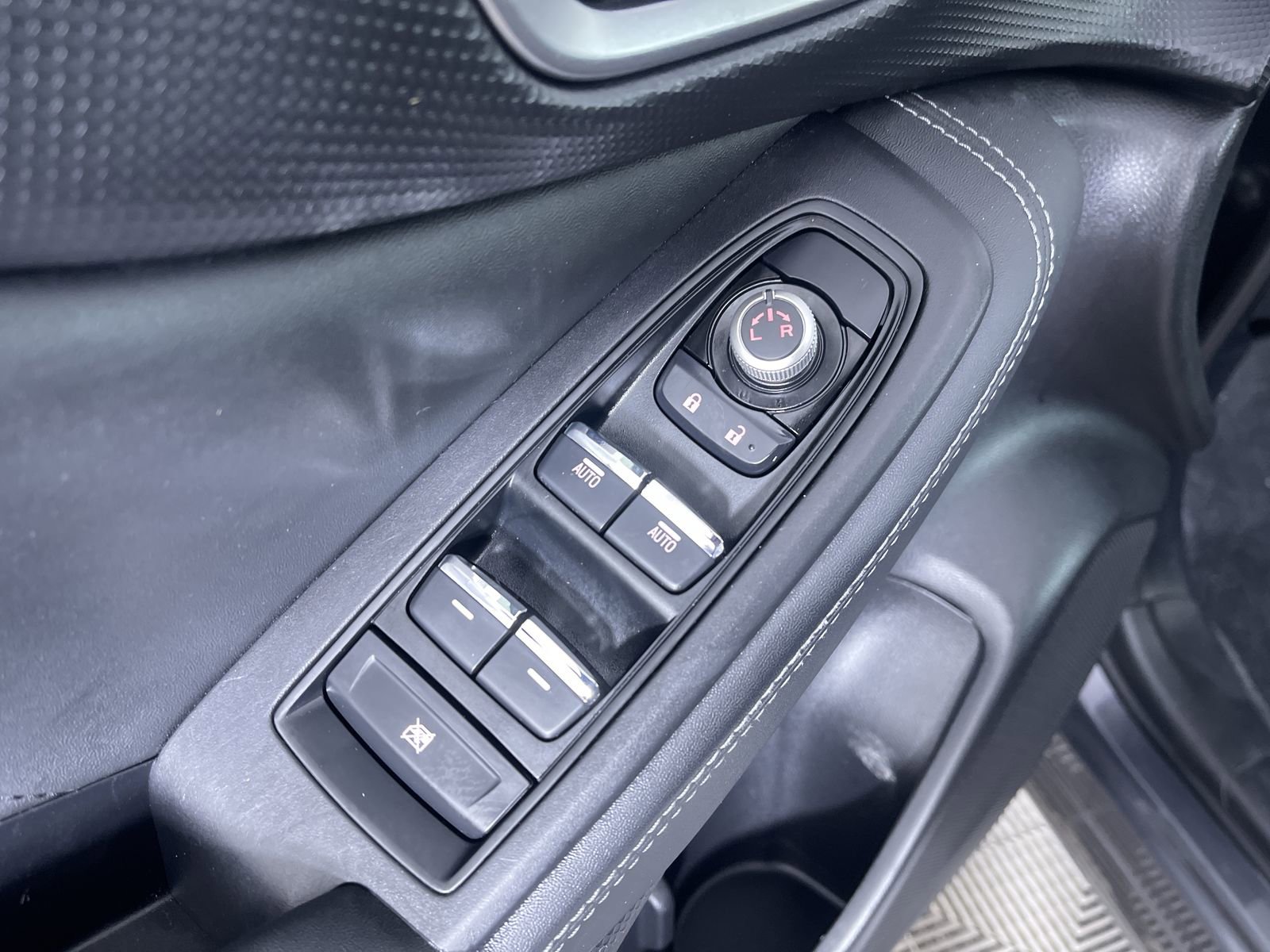 Used 2020 Subaru Forester Limited AWD/4WD image 13