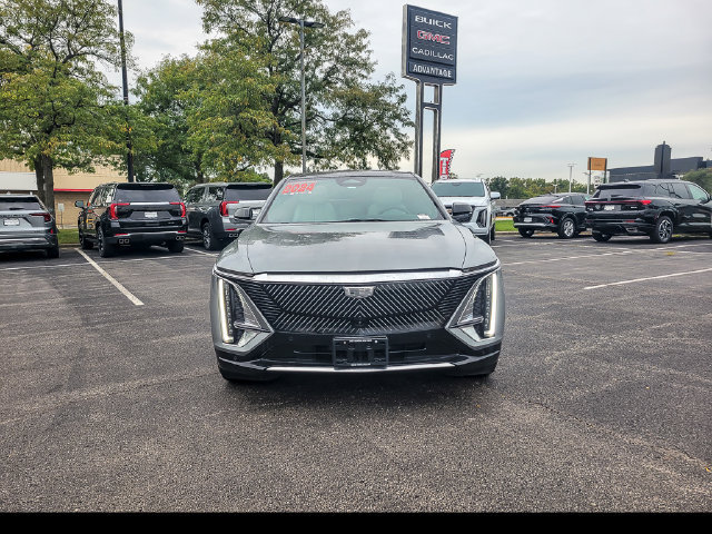 Certified 2024 Cadillac Lyriq Luxury AWD/4WD image 7