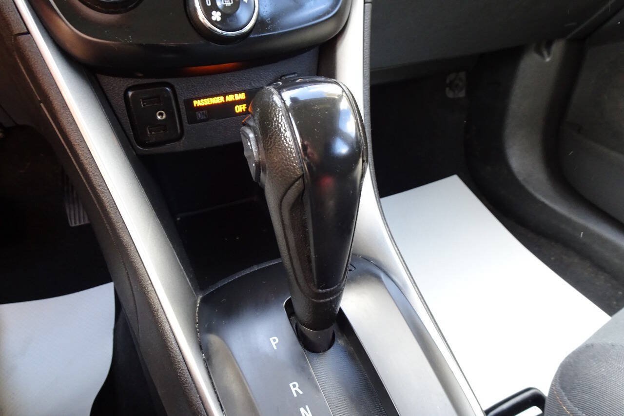 Used 2019 Chevrolet Trax LS AWD/4WD image 22