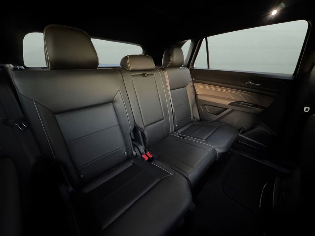 Used 2021 Volkswagen Atlas Cross Sport SEL image 18