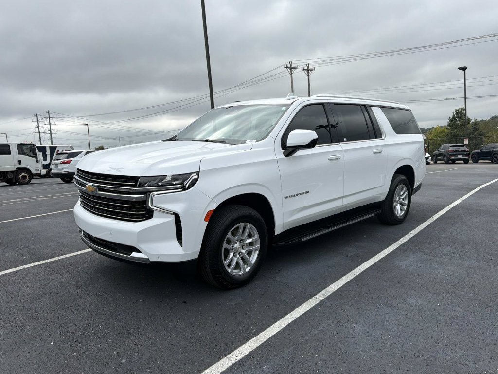 Used 2024 Chevrolet Suburban LT AWD/4WD image 7
