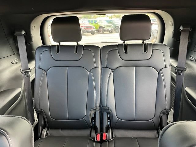 New 2026 Jeep Grand Cherokee L Limited w/ Limited Altitude Package AWD/4WD image 17