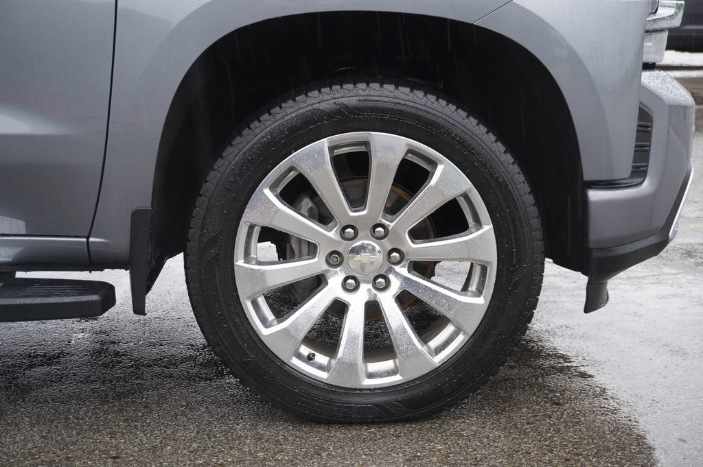 Used 2022 Chevrolet Silverado 1500 High Country w/ LPO, Dark Essentials Package AWD/4WD image 13