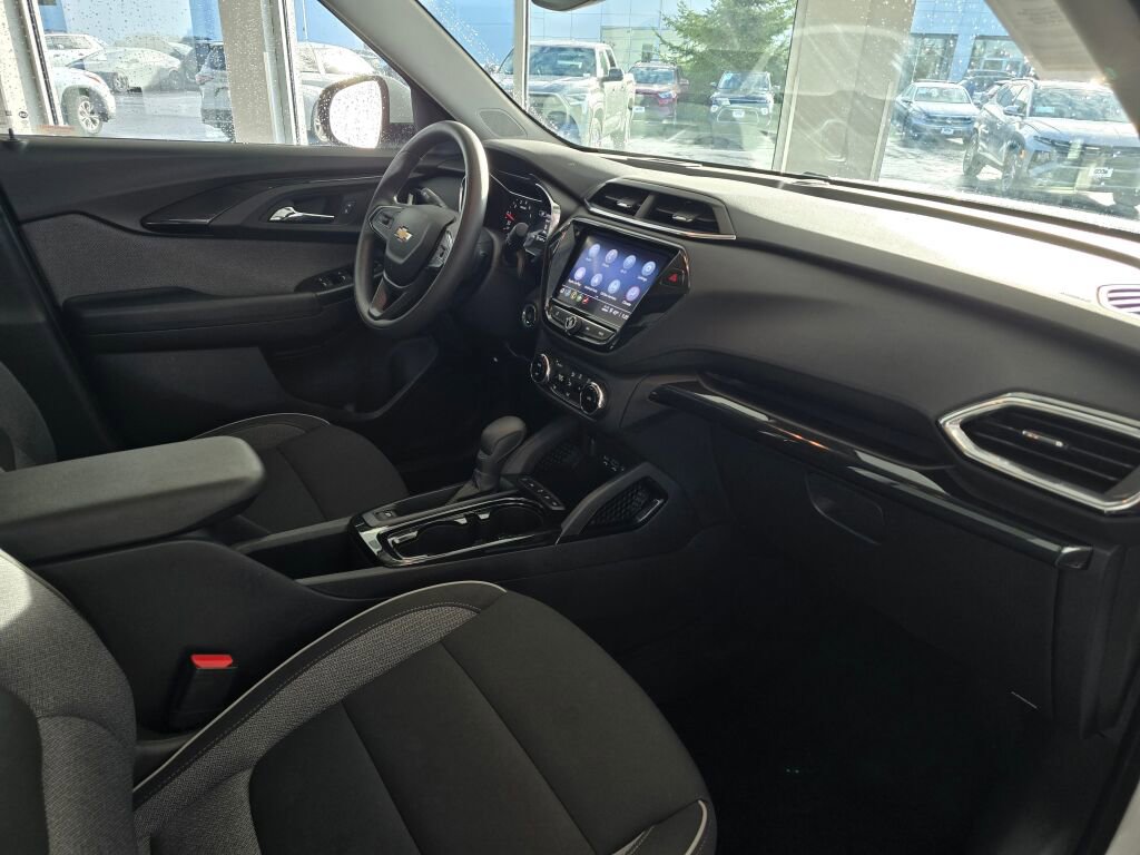 Used 2023 Chevrolet TrailBlazer LT w/ Convenience Package image 46