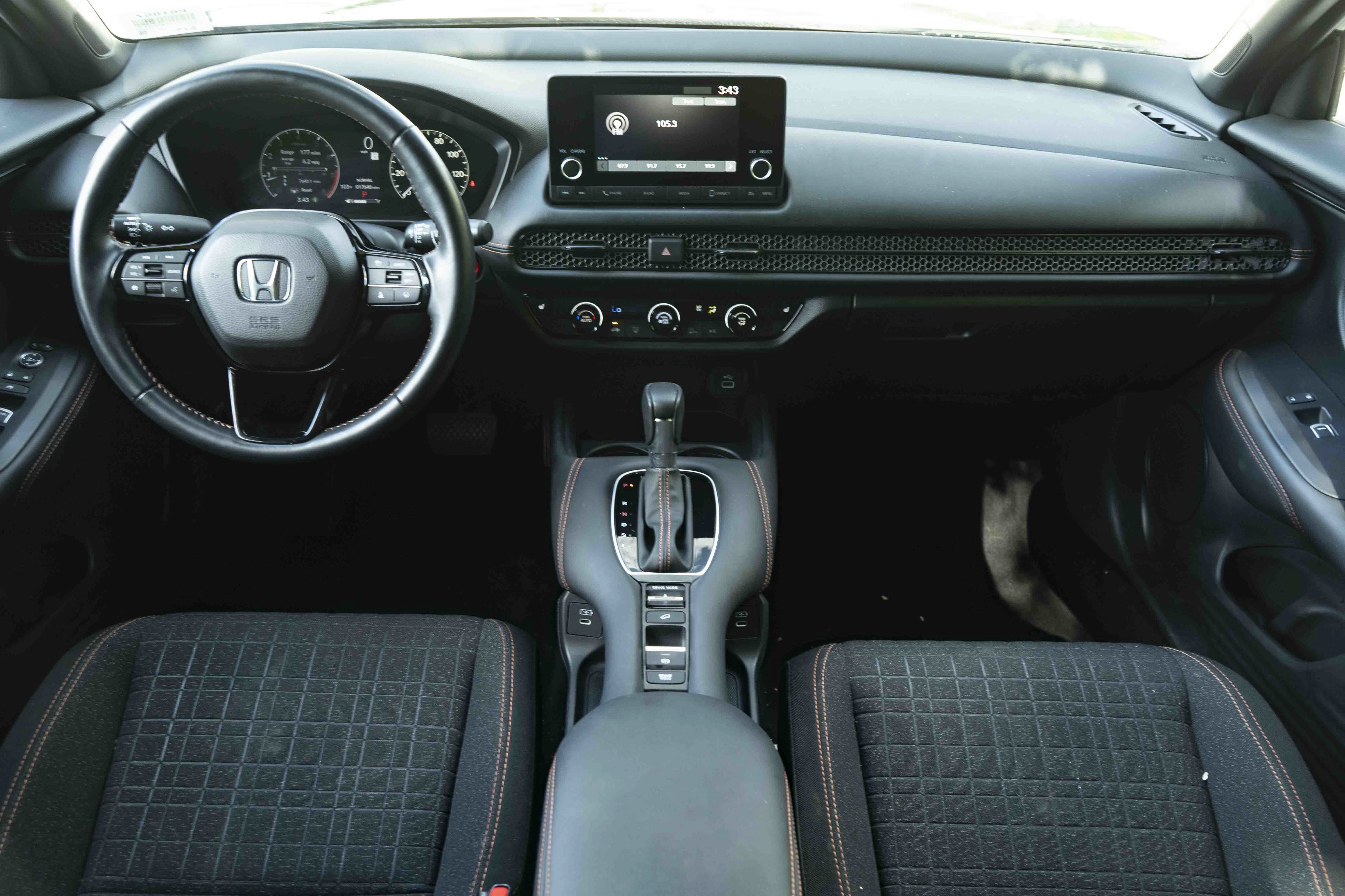 Used 2025 Honda HR-V Sport image 26