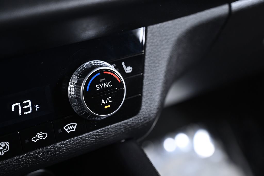 Used 2024 Mitsubishi Outlander SEL image 20