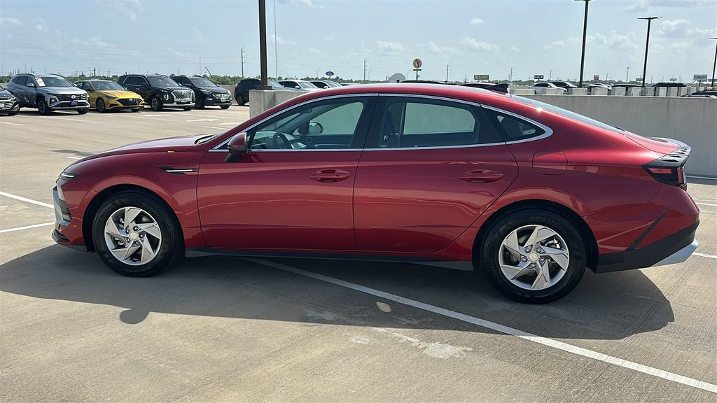 Used 2026 Hyundai Sonata SE FWD image 9