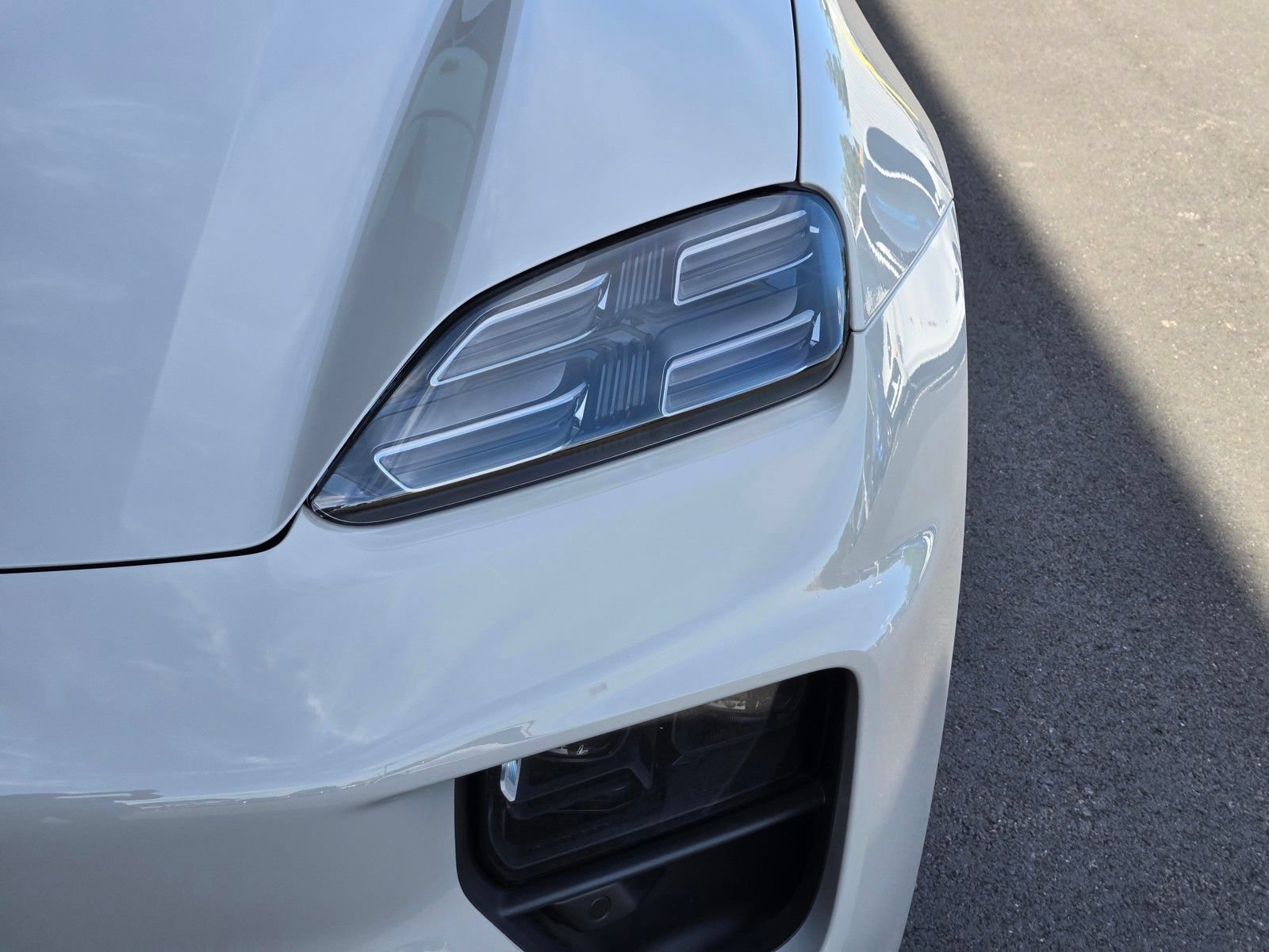 New 2026 Porsche Macan 4 Electric AWD/4WD image 12
