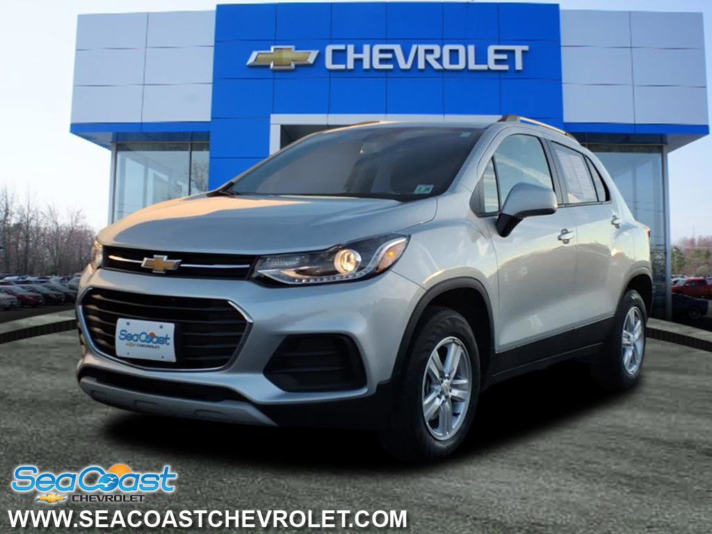 Certified 2022 Chevrolet Trax LT w/ LT Convenience Package image 3