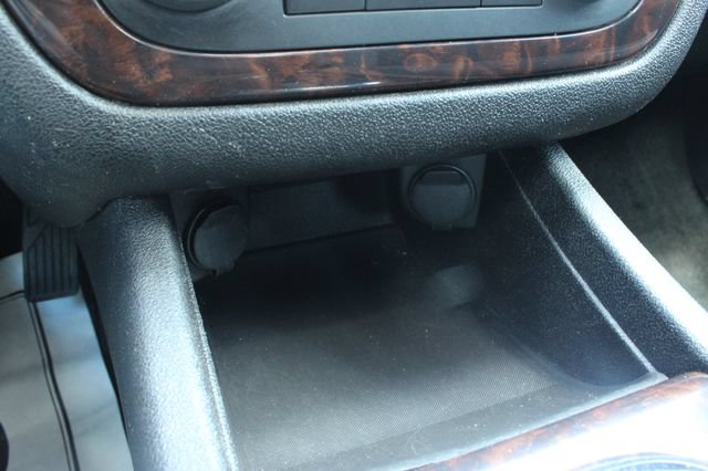 Used 2013 Chevrolet Impala LT w/ LT Sunroof Package FWD image 18