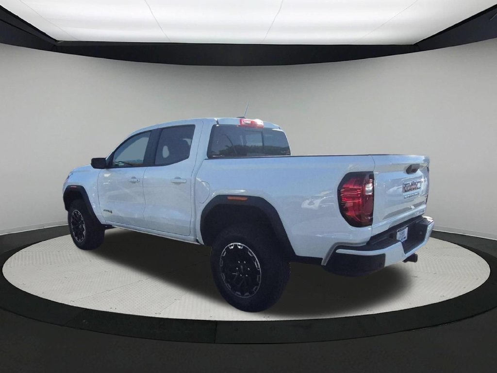 New 2026 GMC Canyon AT4 AWD/4WD image 3