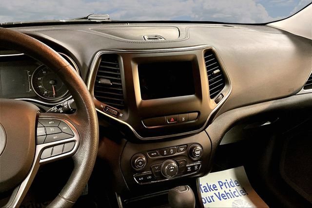 Used 2021 Jeep Cherokee Latitude image 9