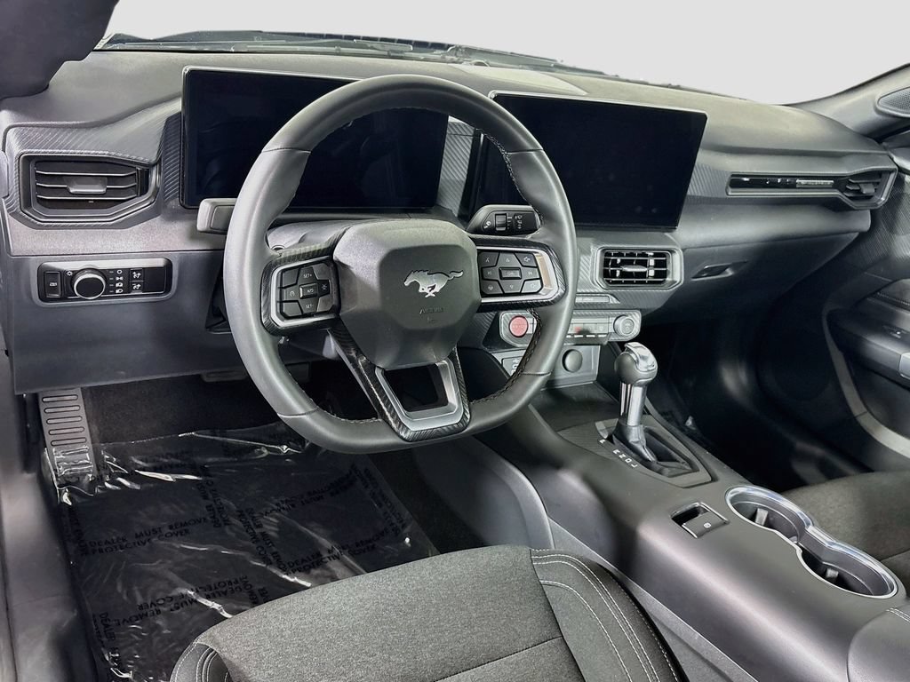 Used 2024 Ford Mustang Coupe RWD image 9