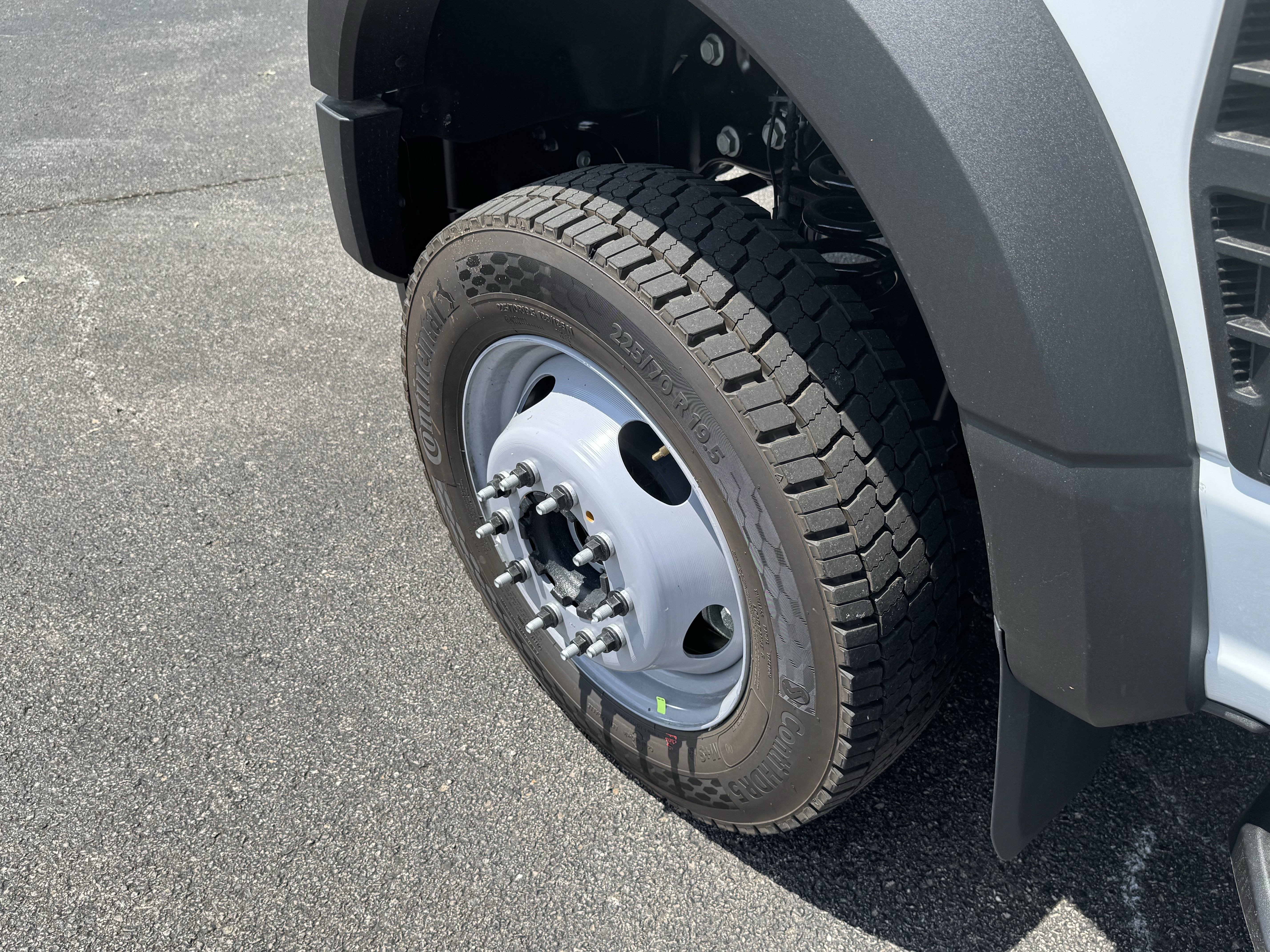 New 2025 Ford F450 XL w/ XL Chrome Package image 8