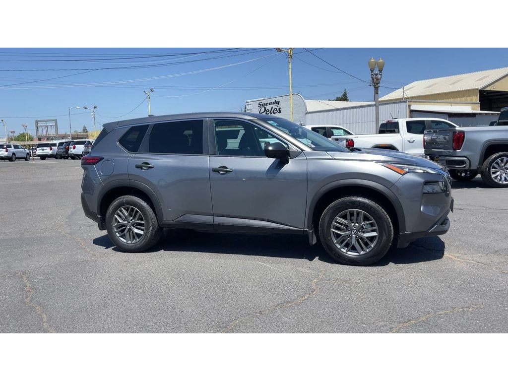 Used 2021 Nissan Rogue S FWD image 4