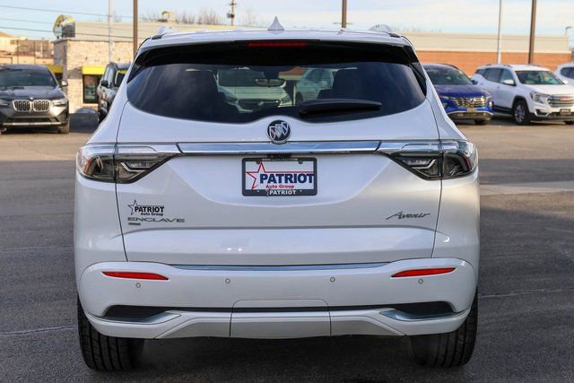 Used 2022 Buick Enclave Avenir w/ Avenir Technology Package image 4