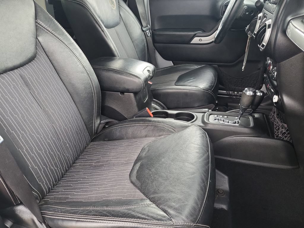 Used 2013 Jeep Wrangler Unlimited Sport AWD/4WD image 22