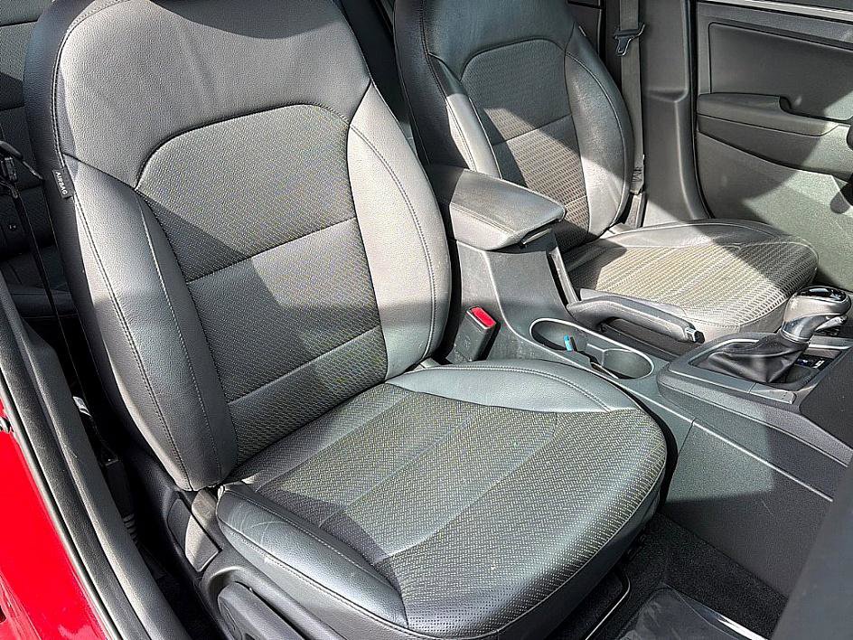 Used 2017 Hyundai Elantra Limited image 20