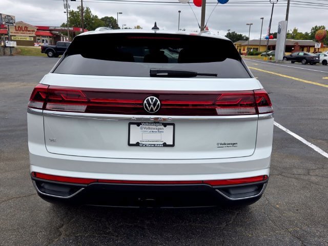 New 2026 Volkswagen Atlas Cross Sport SE FWD image 10