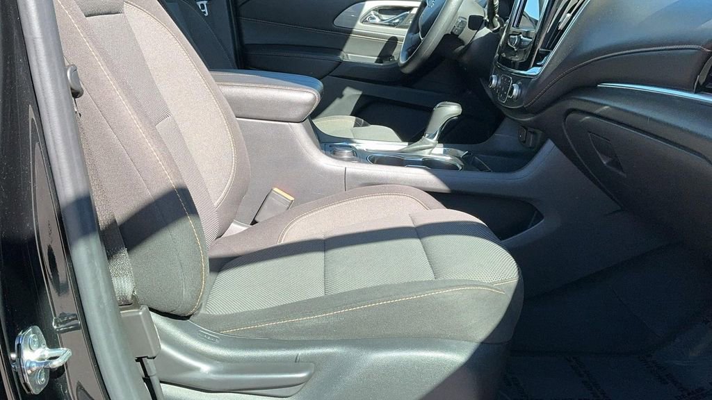 Used 2020 Chevrolet Traverse LS image 21