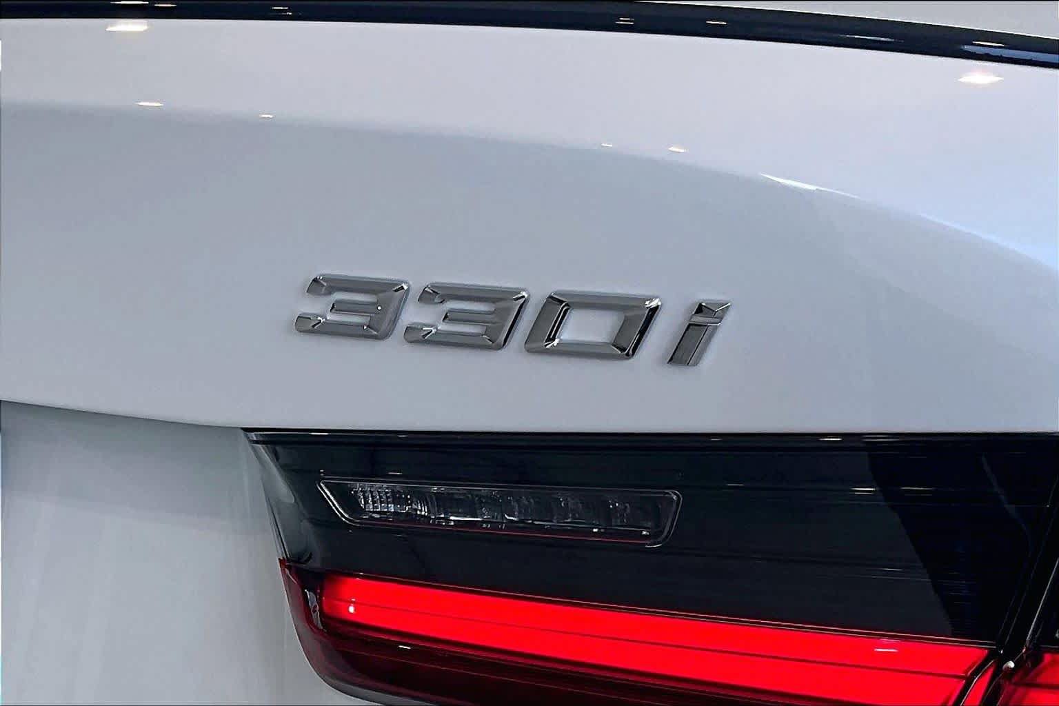 New 2026 BMW 330i Sedan w/ M Sport Package RWD image 16