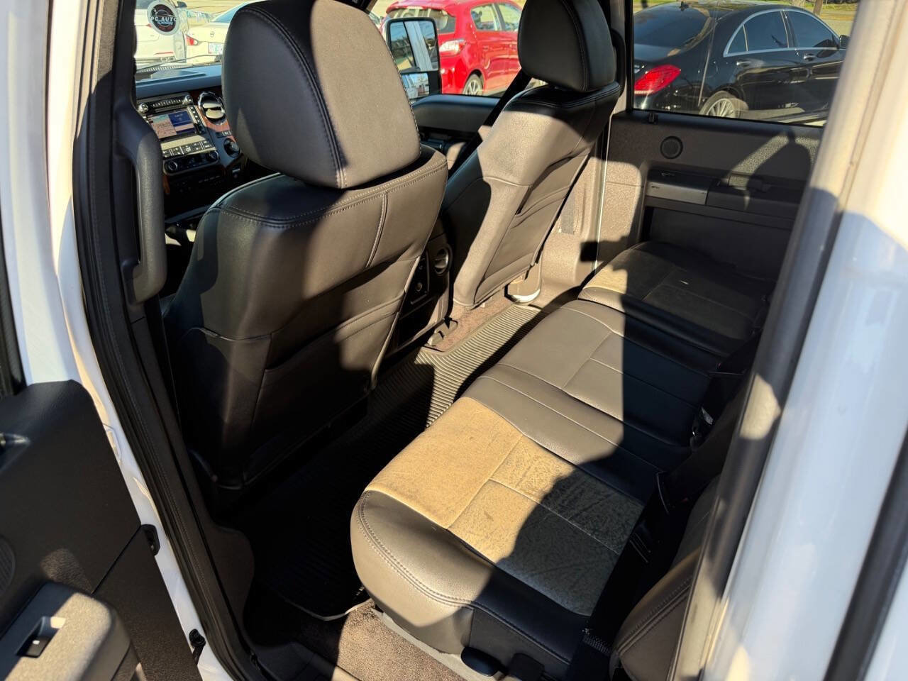 Used 2011 Ford F350 Lariat w/ Chrome Pkg image 14