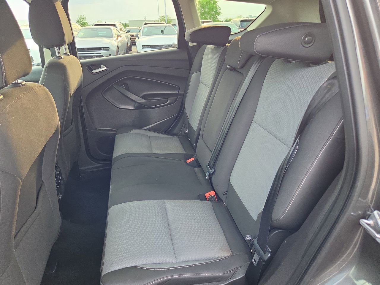 Used 2017 Ford Escape SE FWD image 12