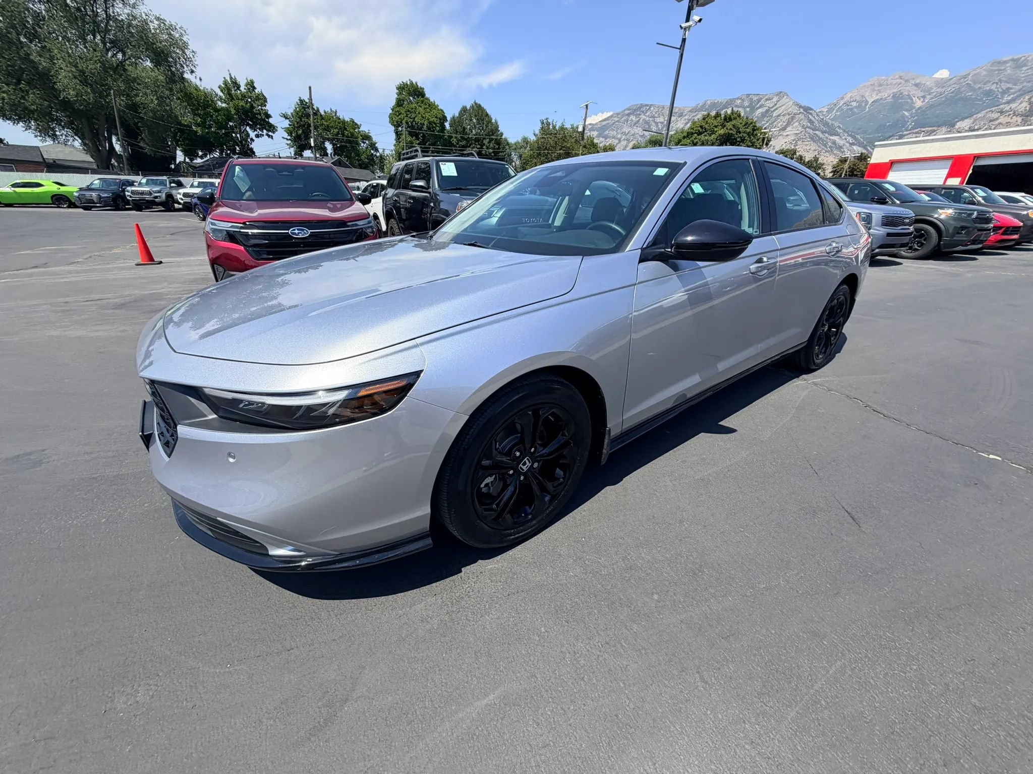 Used 2025 Honda Accord EX-L image 8