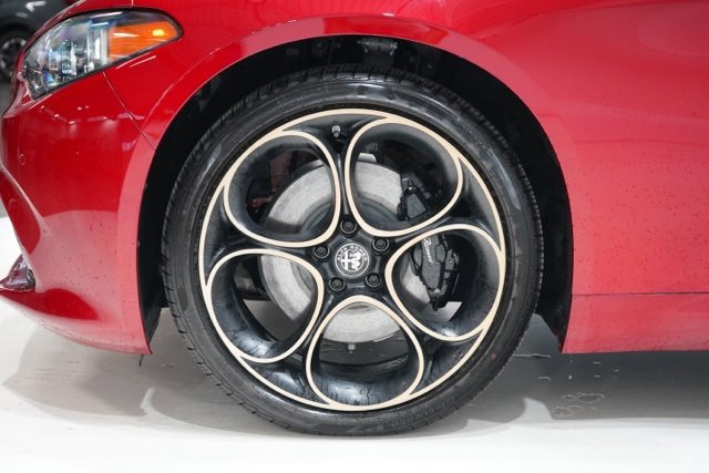 New 2025 Alfa Romeo Giulia Intensa AWD w/ Driving Assist Package image 10