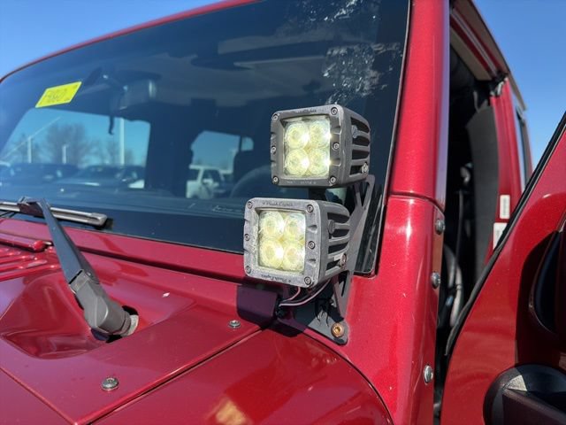 Used 2012 Jeep Wrangler Unlimited Sahara AWD/4WD image 22