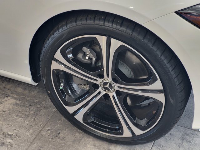 New 2025 Mercedes-Benz C 300 Sedan image 9