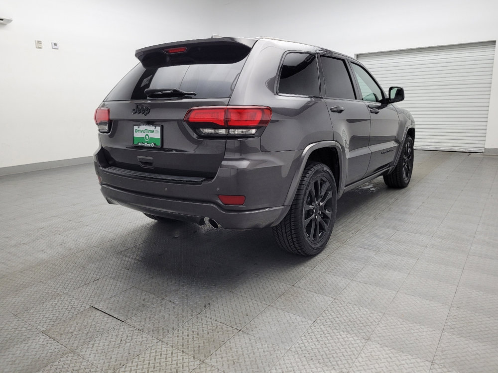 Used 2018 Jeep Grand Cherokee Altitude image 9