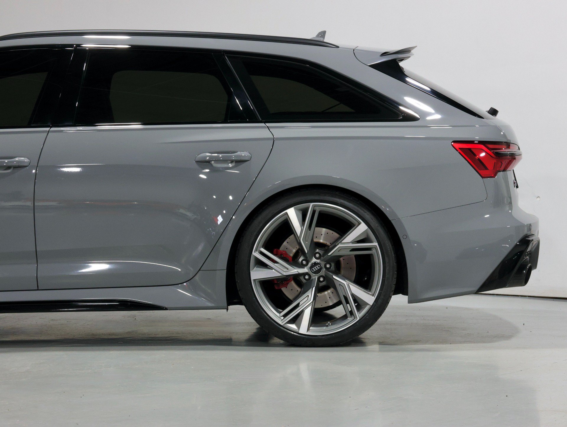 Used 2021 Audi RS 6 AWD/4WD image 20