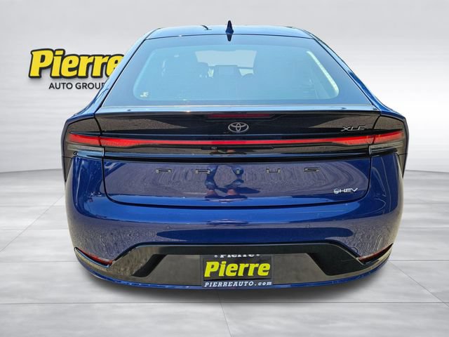 Used 2023 Toyota Prius XLE FWD image 4