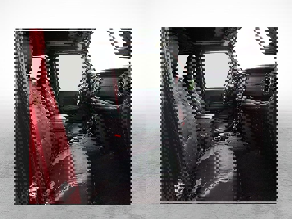 Used 2021 Jeep Wrangler Unlimited Sahara image 12